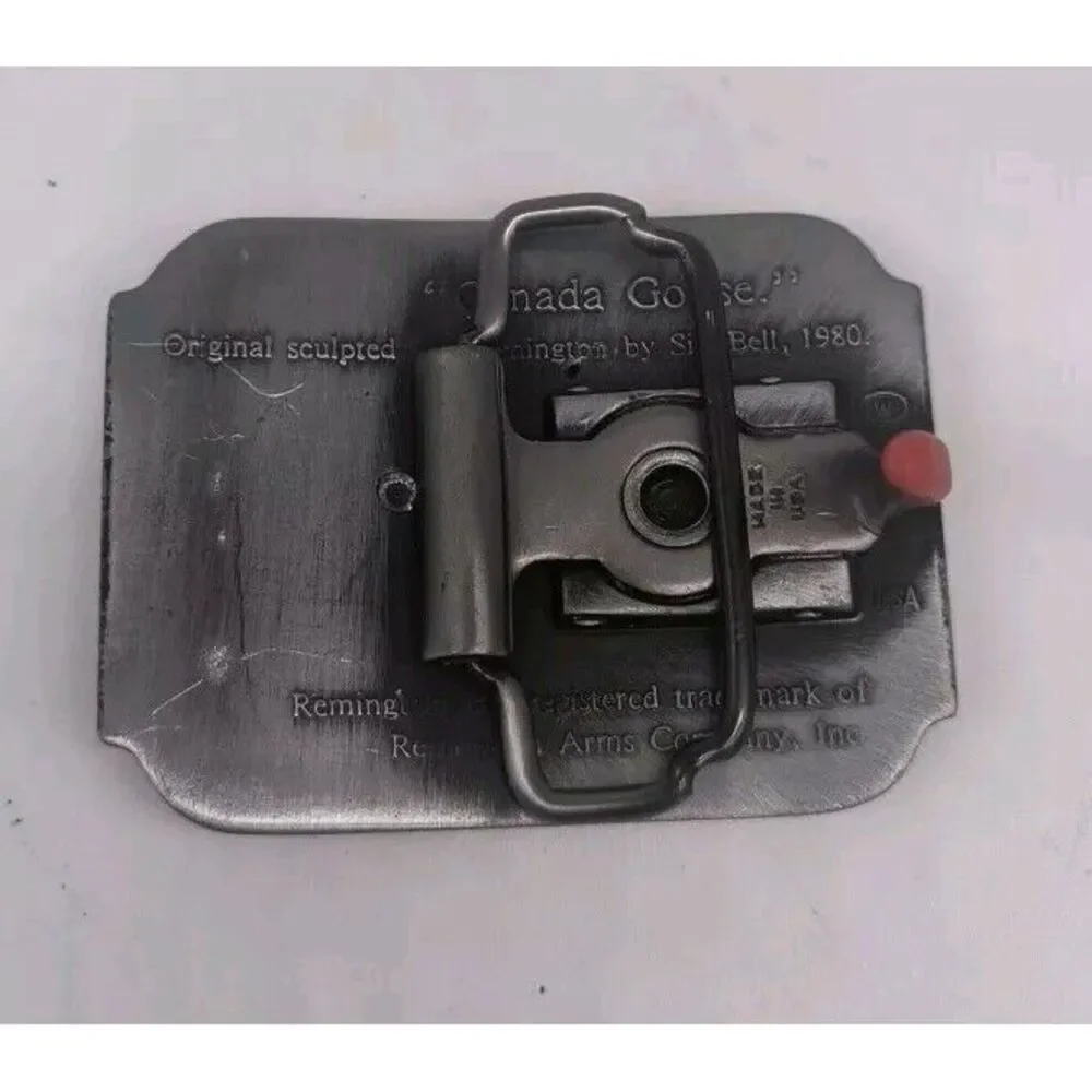 VINTAGE 1980 REMINGTON FIRST IN THE FIELD CANADIAN GOOSE BELT BUCKLE by Sid Bell